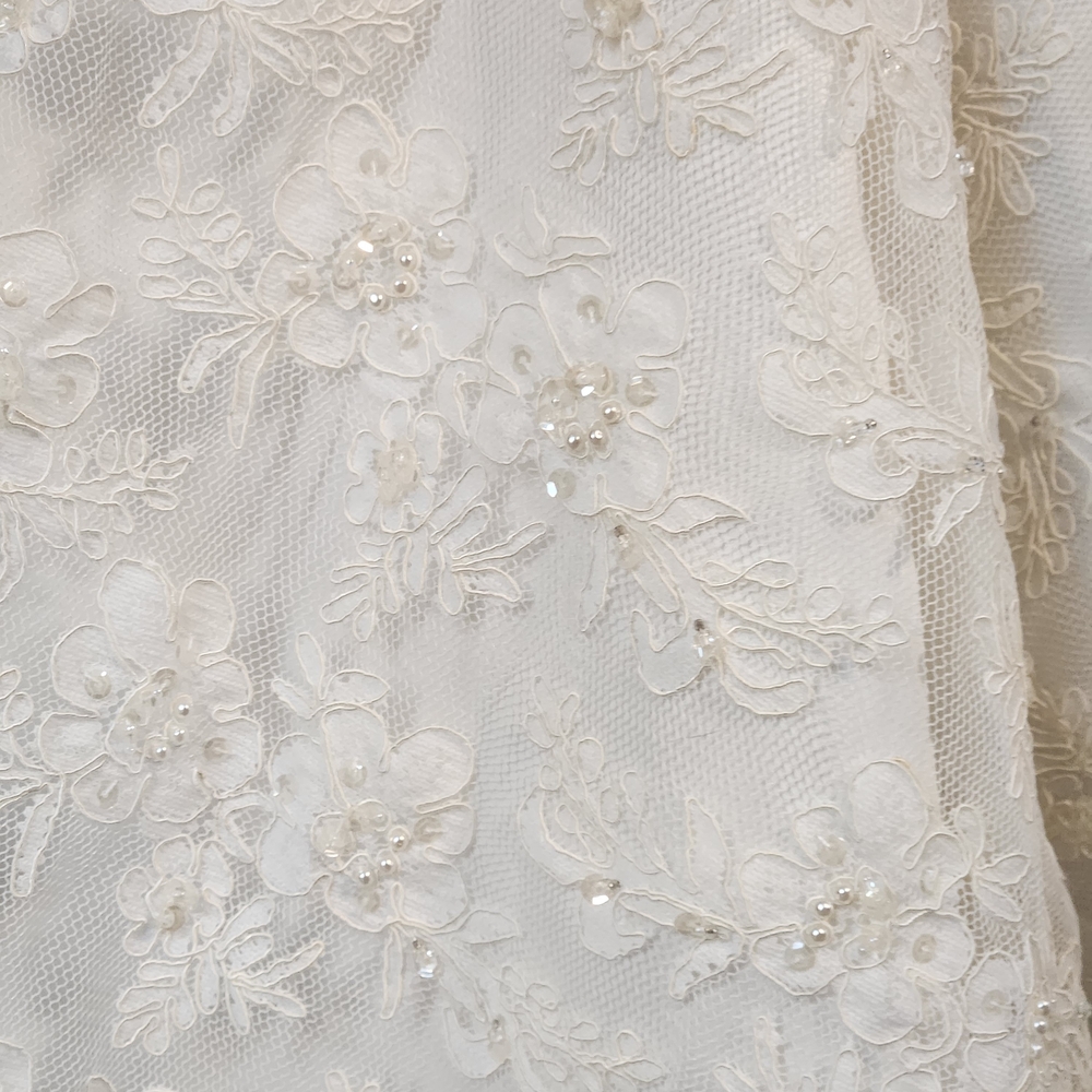 STUNNING Oleg Cassini Lace Trumpet Gown – NWT - Picture 6 of 14